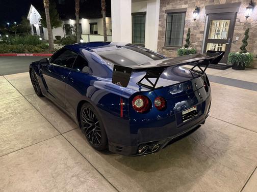 2015 Nissan GT-R Black Edition