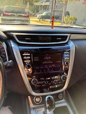 White 2019 Nissan Murano SL