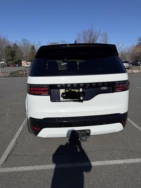 2023 Land Rover Discovery P300 S R-Dynamic