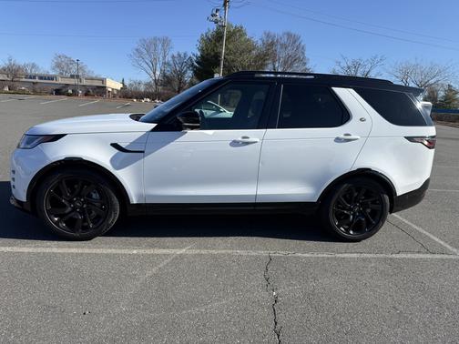 2023 Land Rover Discovery P300 S R-Dynamic