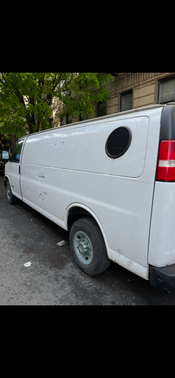 White 2003 Chevrolet Express 2500 Cargo