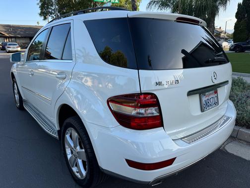 White 2011 Mercedes-Benz M-Class ML 350