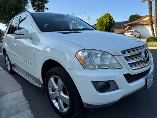 White 2011 Mercedes-Benz M-Class ML 350