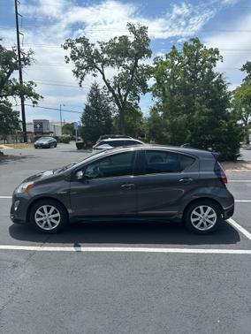 2017 Toyota Prius c Four