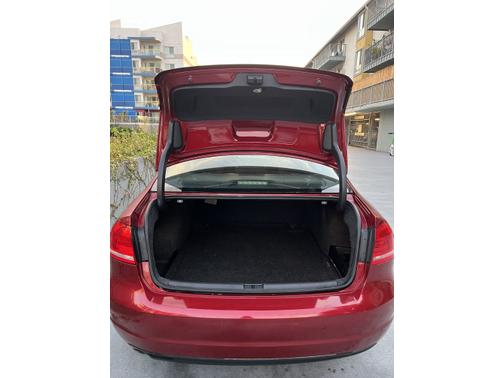 Red 2015 Volkswagen Passat 2.0L TDI DSG SE w/Sunroof