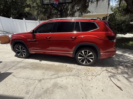 2024 Volkswagen Atlas 2.0T SEL Premium R-Line 4MOTION