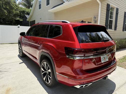 2024 Volkswagen Atlas 2.0T SEL Premium R-Line 4MOTION