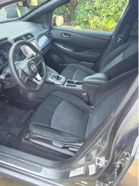 Gray 2023 Nissan Leaf S