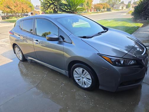 Gray 2023 Nissan Leaf S