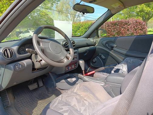 Red 2003 Pontiac Sunfire Base