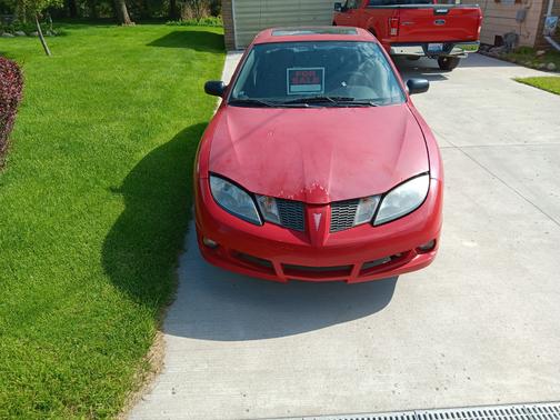 Red 2003 Pontiac Sunfire Base