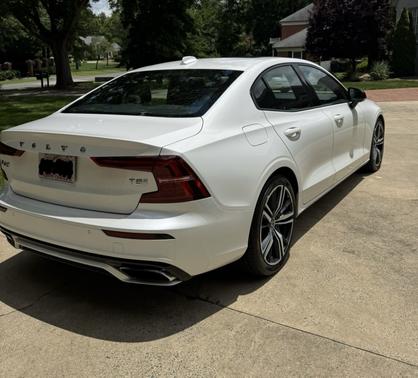 2019 Volvo S60 T5 R-Design