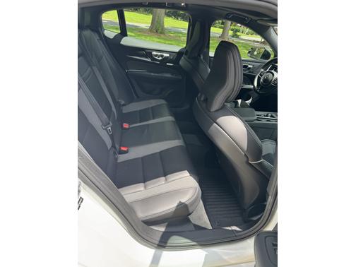 2019 Volvo S60 T5 R-Design