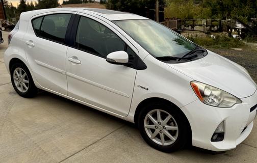 2012 Toyota Prius c Four