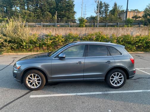 Gray 2012 Audi Q5 2.0T Premium Plus