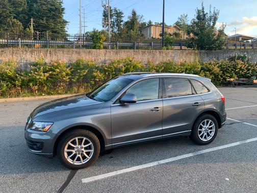 Gray 2012 Audi Q5 2.0T Premium Plus