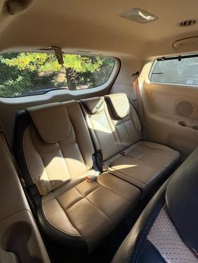 Red 2018 Kia Sedona LX