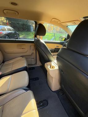 Red 2018 Kia Sedona LX
