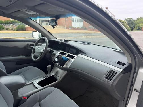 Gray 2008 Toyota Avalon XL