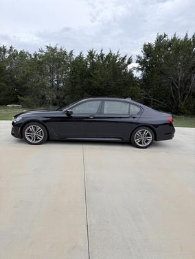 Blue 2017 BMW 750 i xDrive