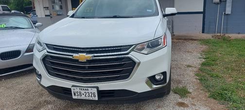 White 2019 Chevrolet Traverse LT Cloth