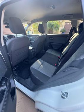 White 2022 Nissan Rogue SV