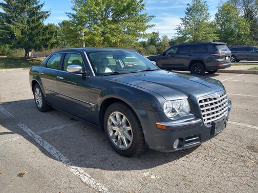 2007 Chrysler 300C Base