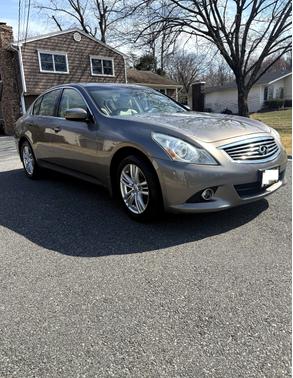 2011 INFINITI G37x Base