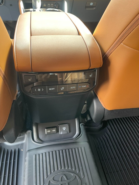 2025 Toyota Highlander Platinum