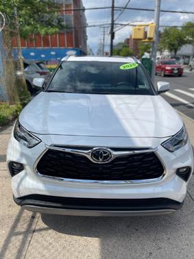 2025 Toyota Highlander Platinum