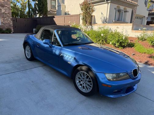 Blue 2001 BMW Z3 2.5i Roadster