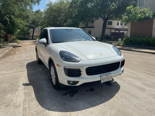 2016 Porsche Cayenne Base