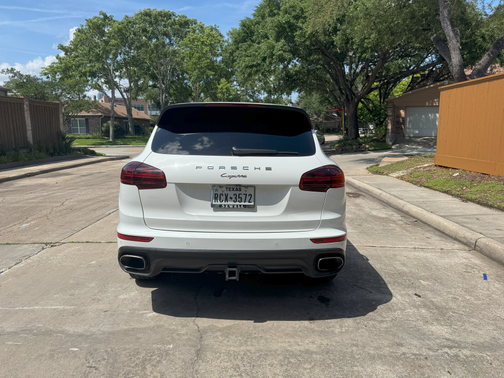 2016 Porsche Cayenne Base