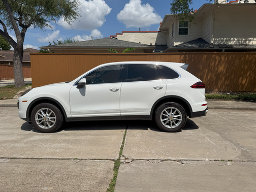 2016 Porsche Cayenne Base