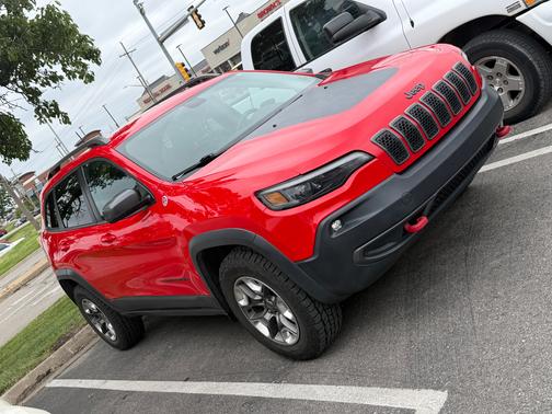 Red 2019 Jeep Cherokee Trailhawk