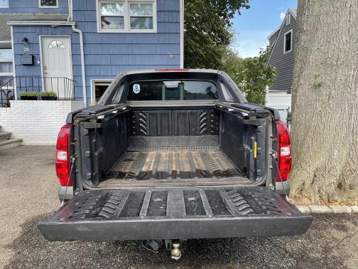Photo 2 of 13 of 2007 Chevrolet Avalanche 1500 LT