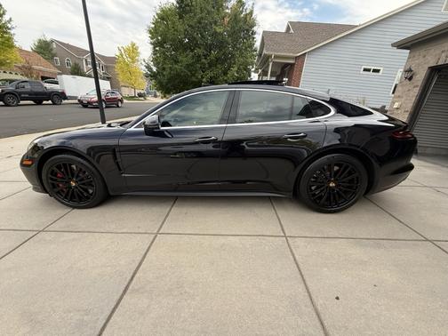 2017 Porsche Panamera Panamera Turbo