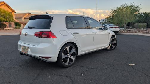 2015 Volkswagen Golf GTI 2.0T Autobahn 4-Door