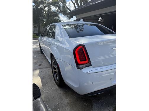 2016 Chrysler 300 S