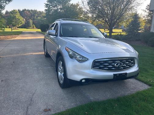 2011 INFINITI FX35 Base