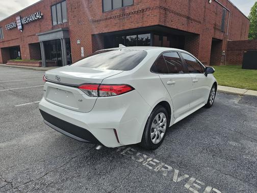 White 2020 Toyota Corolla LE