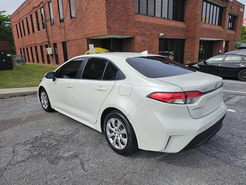 White 2020 Toyota Corolla LE