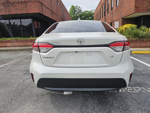 White 2020 Toyota Corolla LE