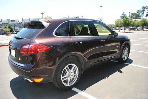 2014 Porsche Cayenne Platinum Edition