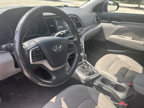 2017 Hyundai ELANTRA Limited