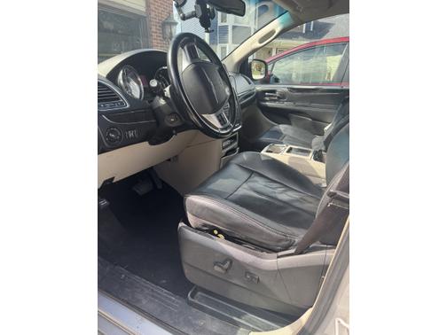 2012 Chrysler Town & Country Touring