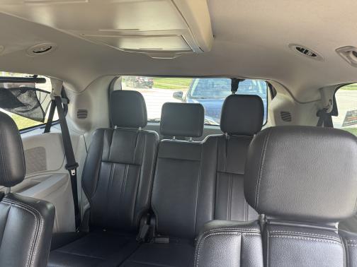 2012 Chrysler Town & Country Touring