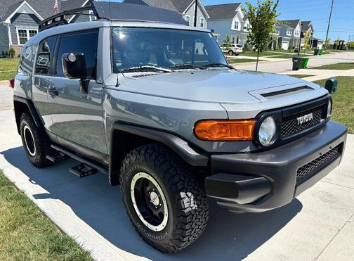 Gray 2013 Toyota FJ Cruiser Base