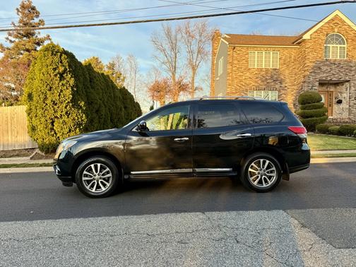 2015 Nissan Pathfinder SL