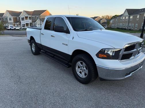 White 2010 Dodge Ram 1500 SLT